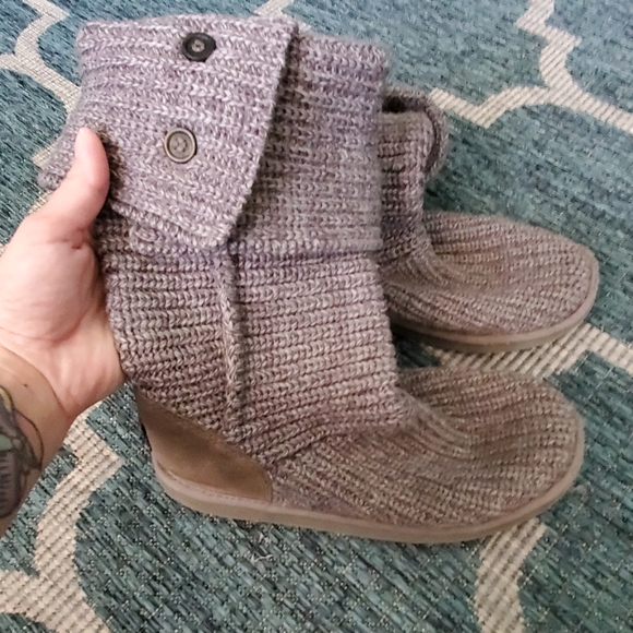 UGG Shoes - Ugg Classic Cardy Boot